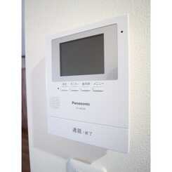 ADIK谷在家のサムネイル