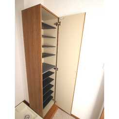 ADIK谷在家のサムネイル