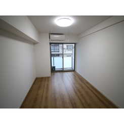 プレール・ドゥーク西新井のサムネイル