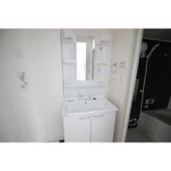 サニーフラット西大宮のサムネイル