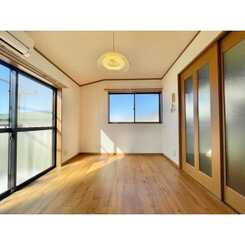 テンダーハウスのサムネイル