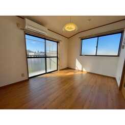 テンダーハウスのサムネイル