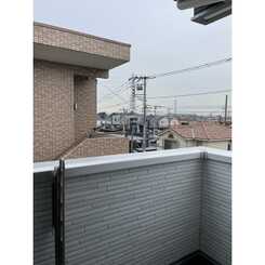 ルナ・戸田のサムネイル