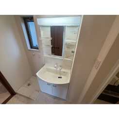 ラ・アンブルのサムネイル