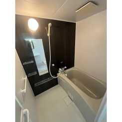 ラ・アンブルのサムネイル