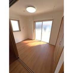 アムール　アピスのサムネイル