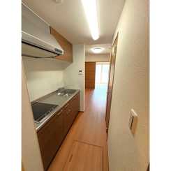 アムール　アピスのサムネイル