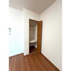 アムール　アピスのサムネイル