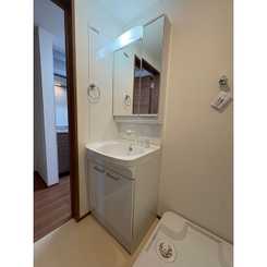 アムール　アピスのサムネイル