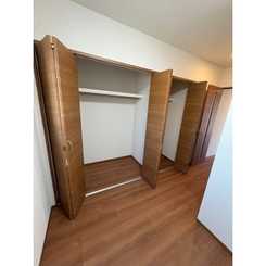 アムール　アピスのサムネイル