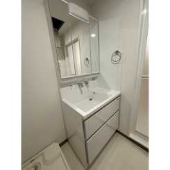 La　Libeｌｌule　二本榎のサムネイル