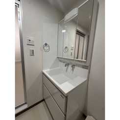 La　Libeｌｌule　二本榎のサムネイル