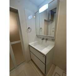 La　Libeｌｌule　二本榎のサムネイル