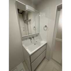 La　Libeｌｌule　二本榎のサムネイル