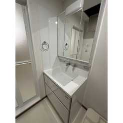 La　Libeｌｌule　二本榎のサムネイル