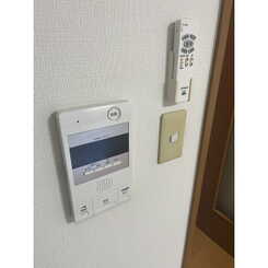 Merciのサムネイル