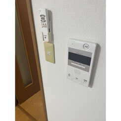 Merciのサムネイル