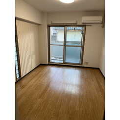 Merciのサムネイル