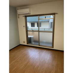 Merciのサムネイル