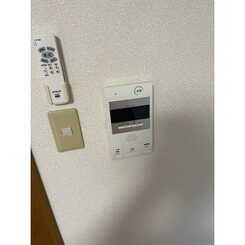 Merciのサムネイル