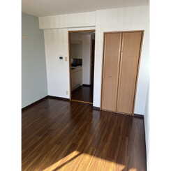 Merciのサムネイル