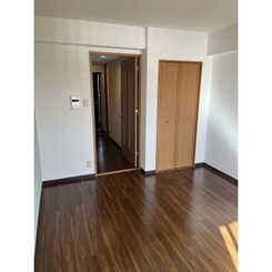 Merciのサムネイル