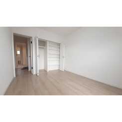 中山五月台住宅17号棟のサムネイル