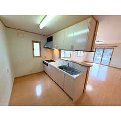 留ヶ谷小野貸家のサムネイル