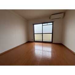 Tiffany　Heightsのサムネイル