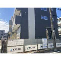 アムール田奈のサムネイル