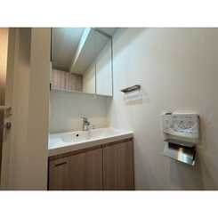 プレール・ドゥーク横濱子安のサムネイル