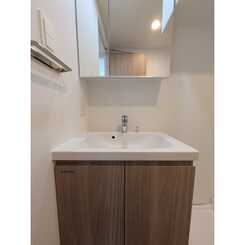 プレール・ドゥーク横濱子安のサムネイル