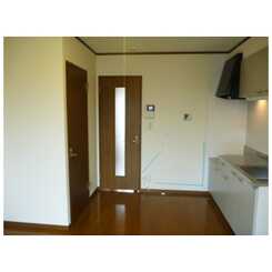 アムール 金谷のサムネイル